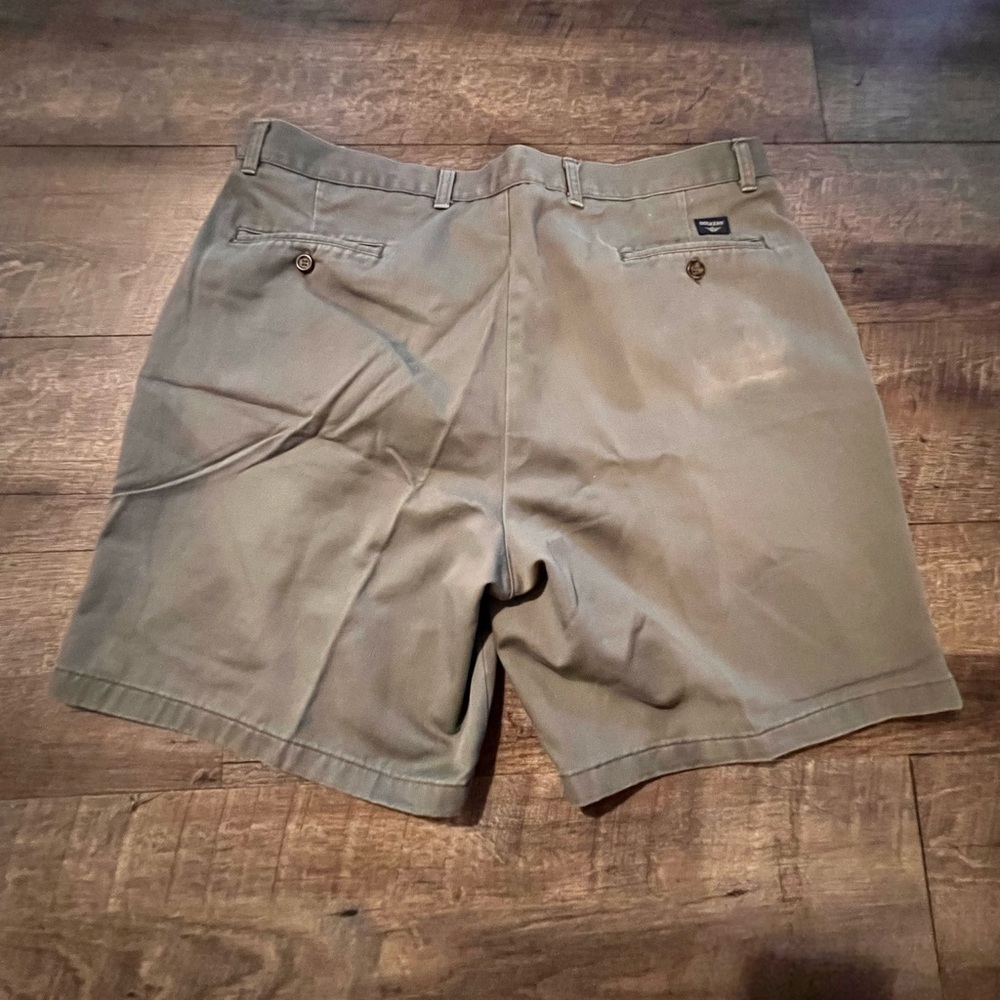 Dockers - Picture 2 of 4